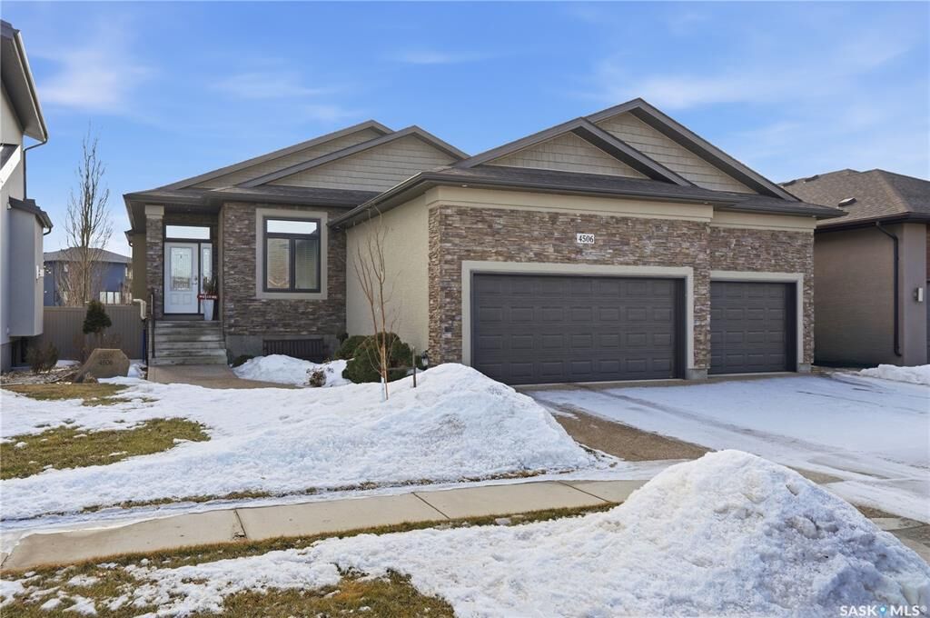 Property Photo: 4506 Sandpiper Crescent E SK S4V 1N1