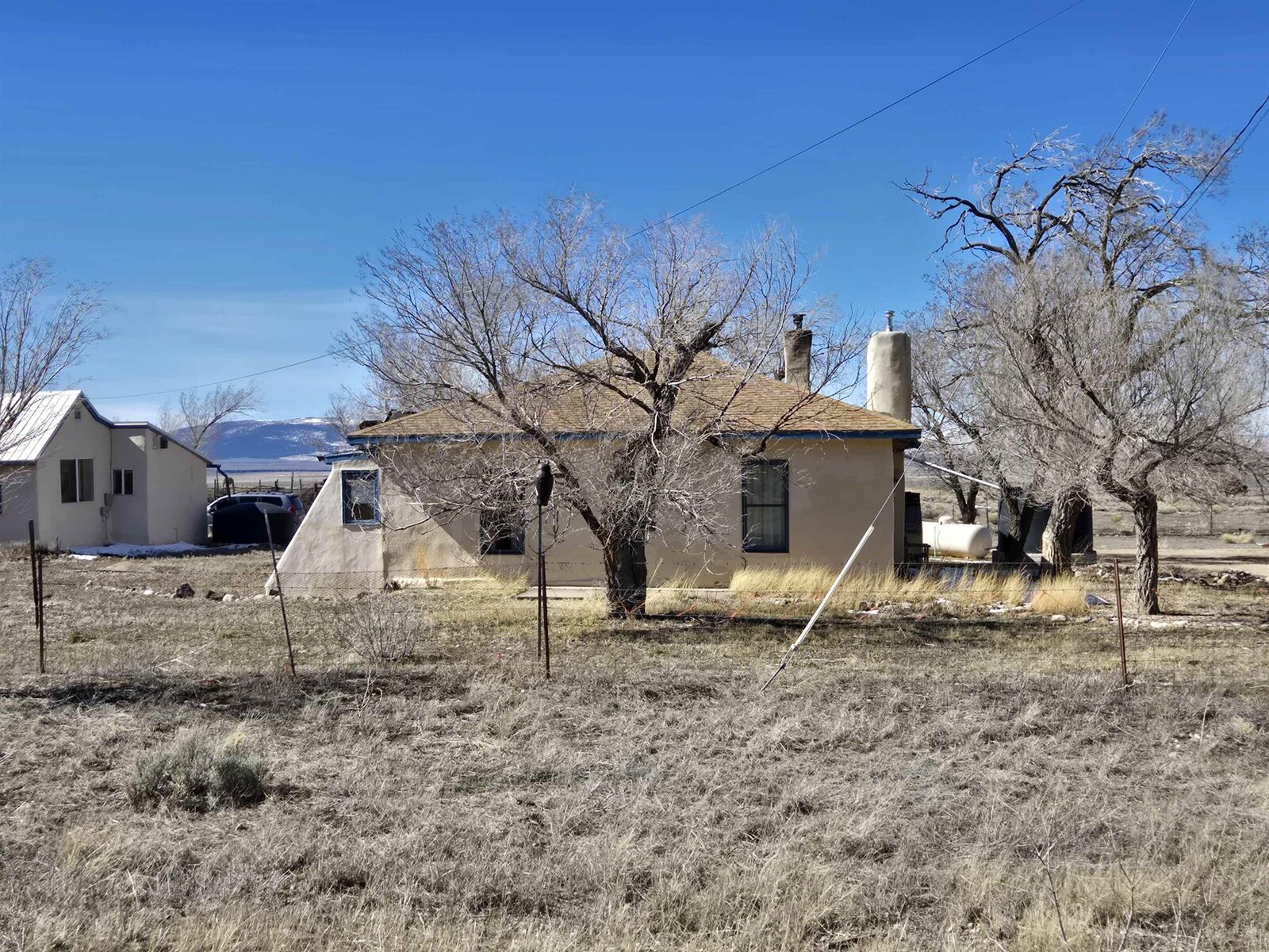 Property Photo: 3204 Hwy 522 NM 87556
