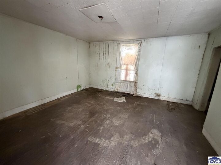 Property Photo:  712 N 14th 1/2 Street  IN 47807 