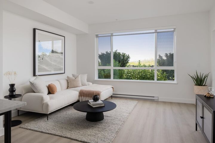 Property Photo: 2463 Rabbit Drive 411 BC V4M 0G6