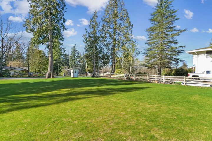 Property Photo: 428 202 Street Lt.1 BC V2Z 1V7