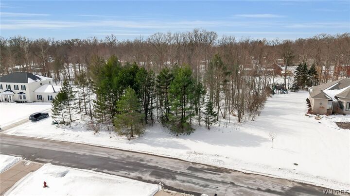Property Photo:  5120 Country Club  NY 14092 