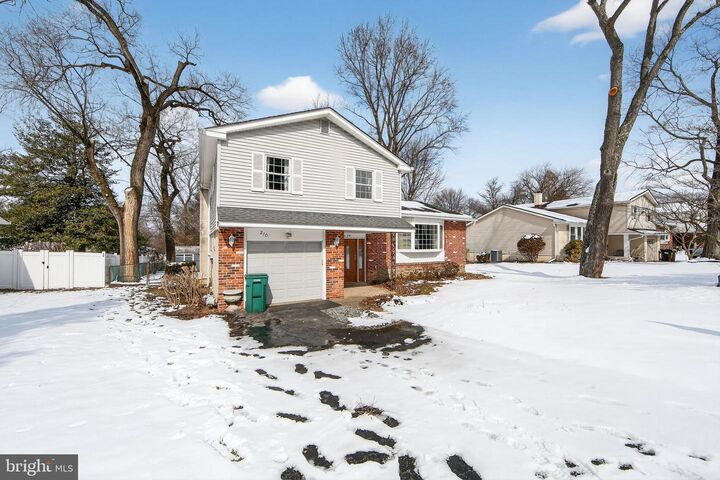 Property Photo: 270 Riverview Road PA 19406