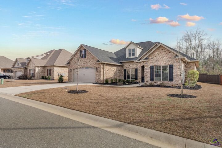 Property Photo:  107 Windborne Court  GA 31047 