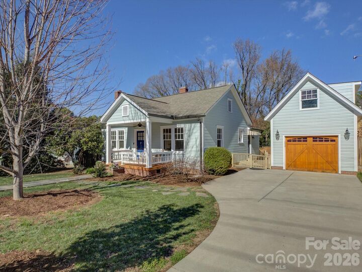 Property Photo: 425 Rensselaer Avenue NC 28203