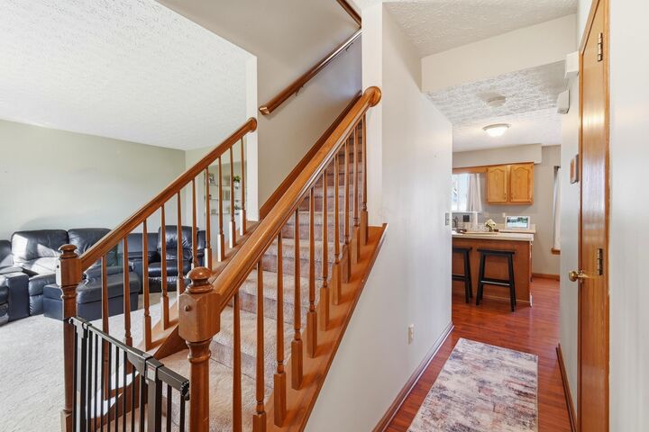 Property Photo:  946 Lateglow Court  OH 43055 