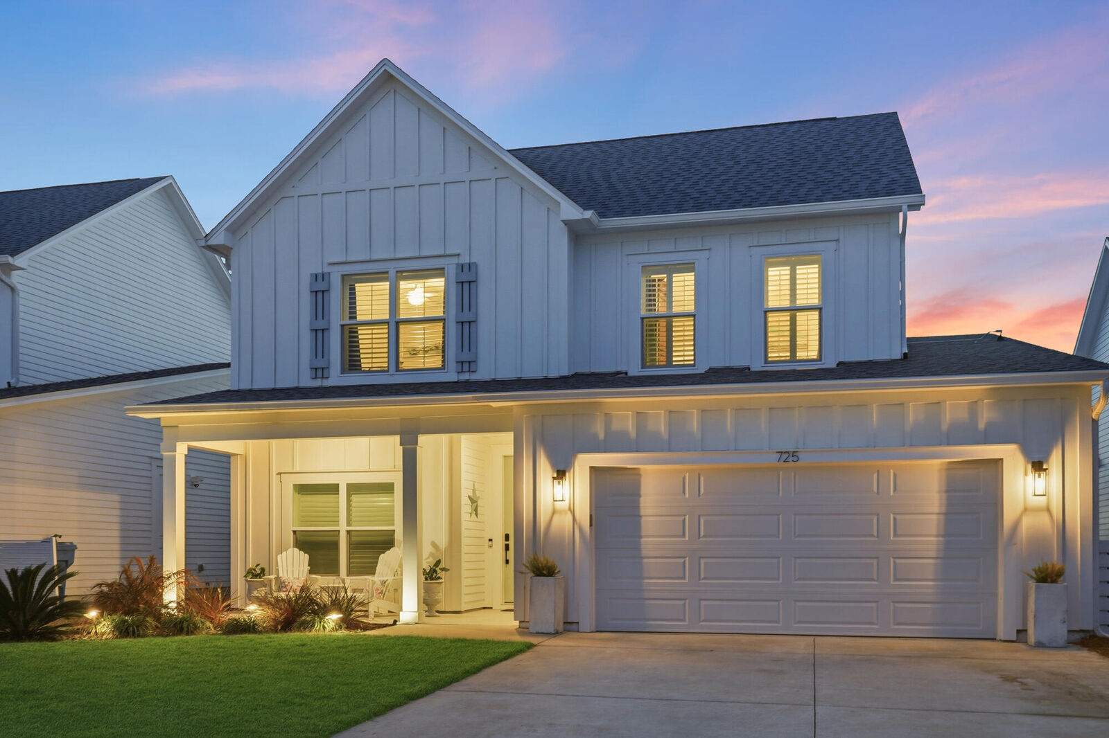 Property Photo:  725 Landing Circle  FL 32413 