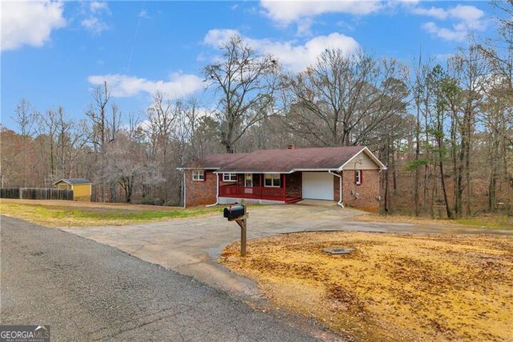 Property Photo: 32 Cox Road SE GA 30121