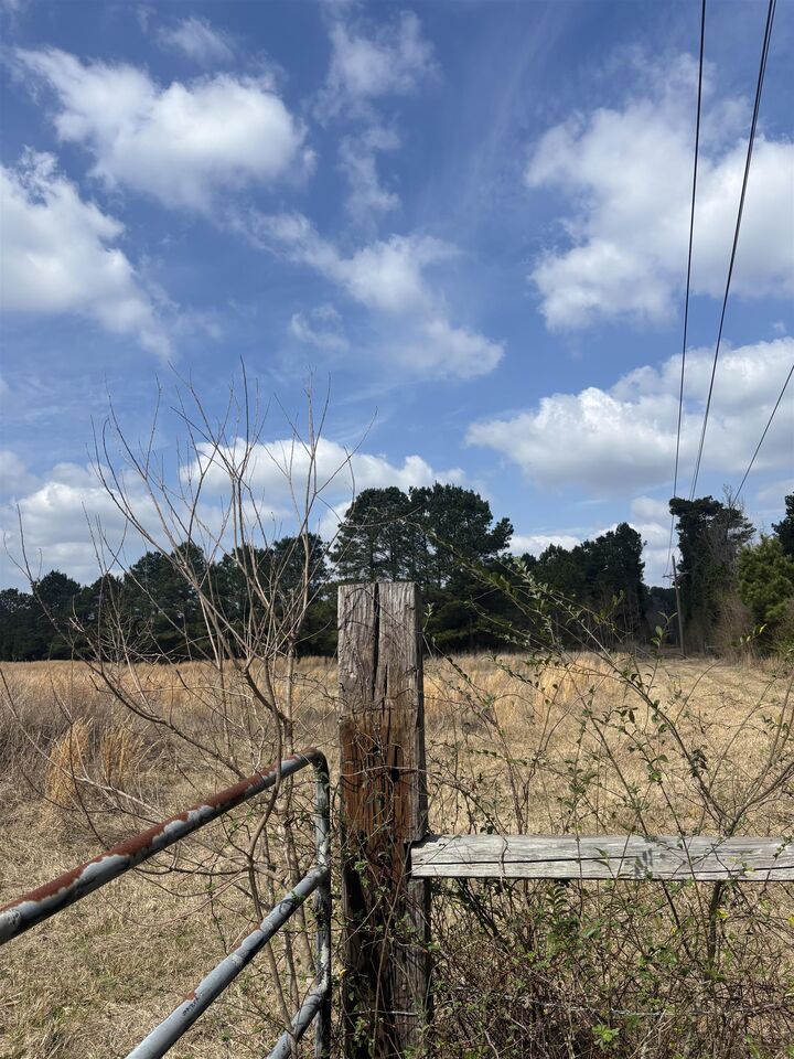 Property Photo: 753 Old Fm 134 And Substation Rd TX 75661