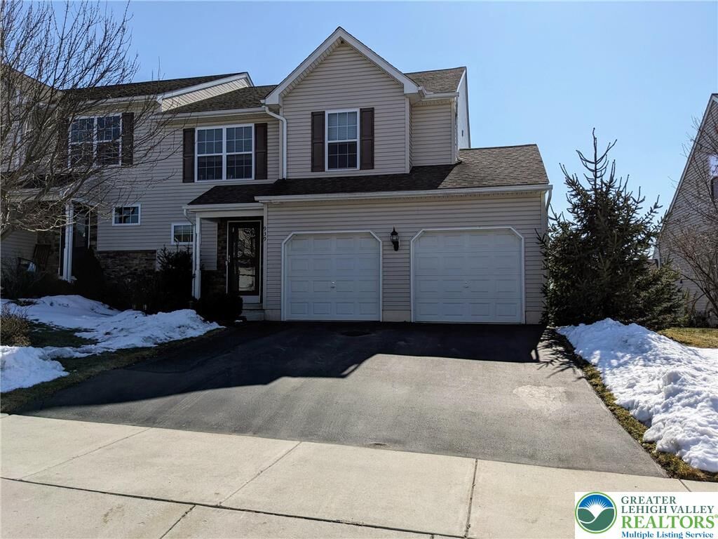Property Photo: 939 Graystone Circle PA 18067