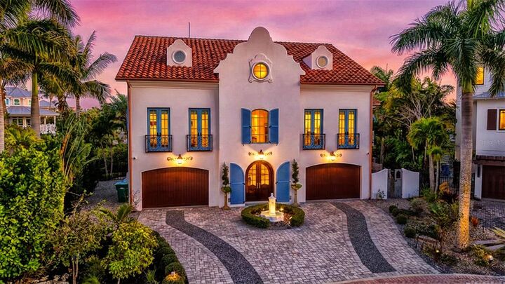 Property Photo:  513 Villa Rosa Way  FL 34216 