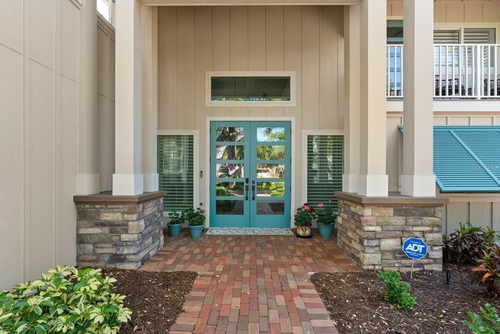 Property Photo:  5045 Oxford Drive  FL 34242 