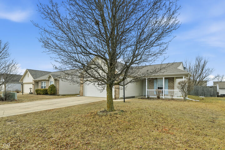 Property Photo:  5048 Thompson Park Boulevard  IN 46237 