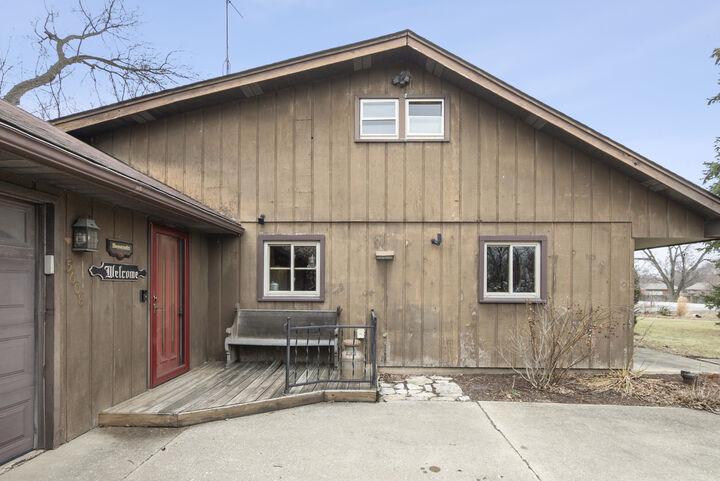 Property Photo: 5608 S Gilbert Avenue IL 60525
