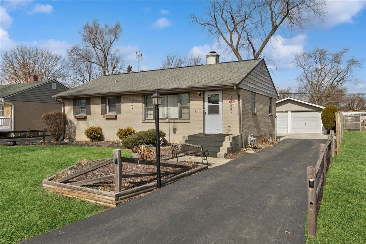 Property Photo: 4804 Rose Street IL 60014