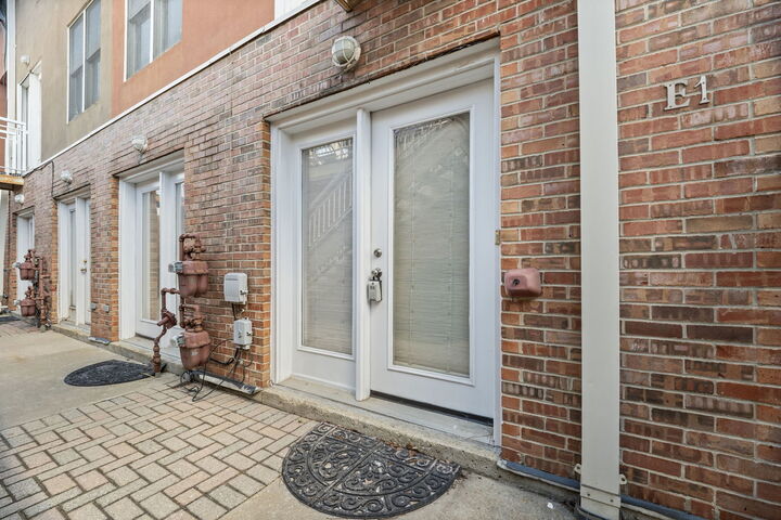 Property Photo:  51 W 15th Street E1  IL 60605 