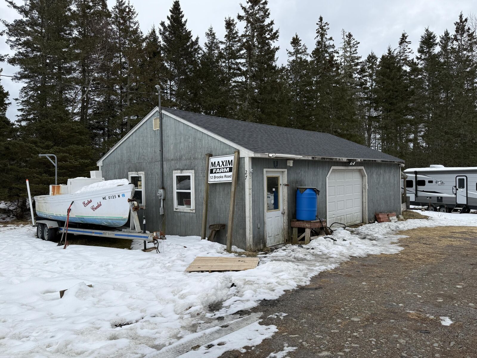 Property Photo: 27 Tea Hill Road ME 04681