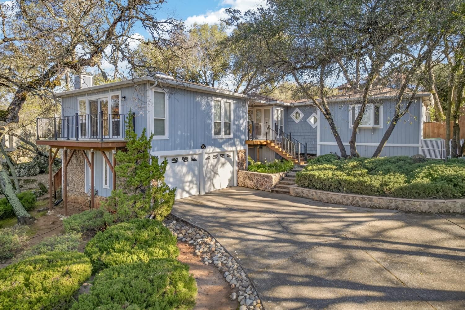 Property Photo: 3937 Rustic Rd CA 95682