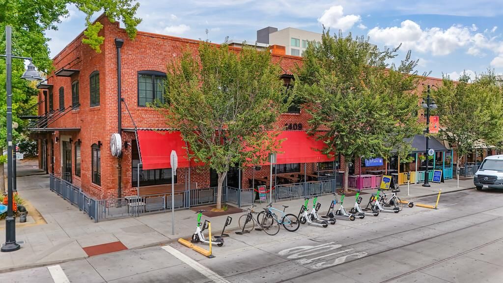 Property Photo: 1725 14th St. 202 CA 95811