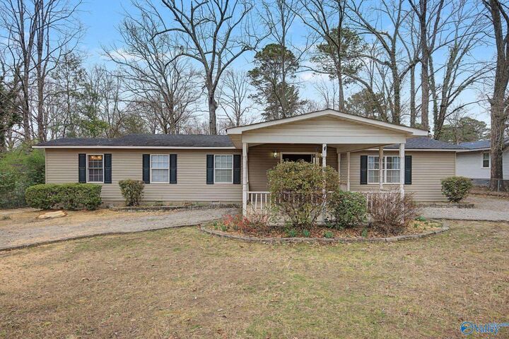 Property Photo: 405 Sobotka Street AL 35640