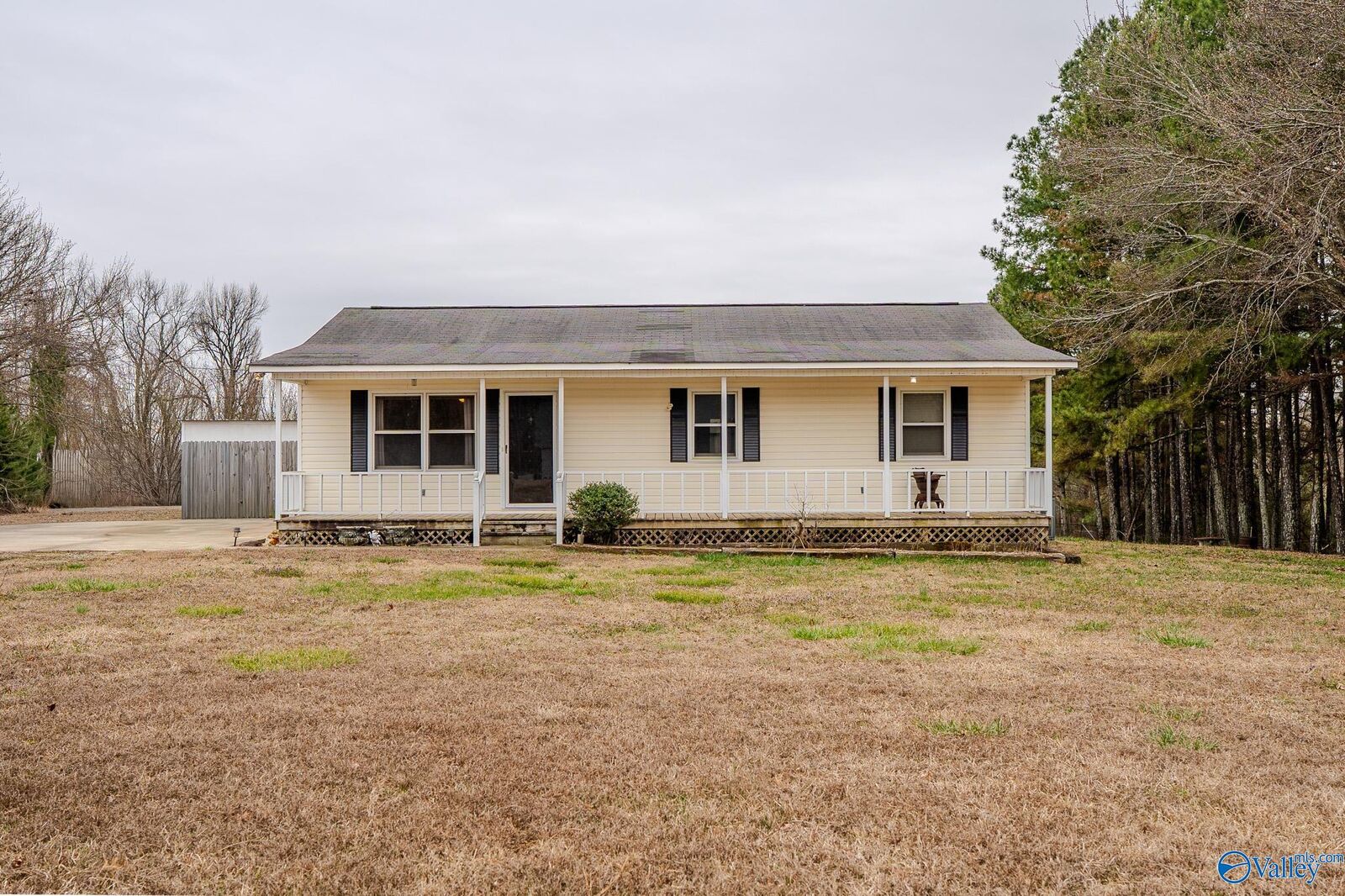 Property Photo: 218 County Road 364 AL 35673