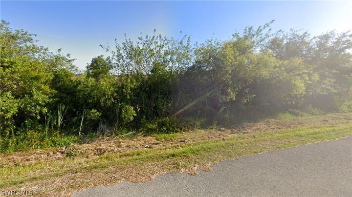 Property Photo: 60th Avenue NE FL 34120