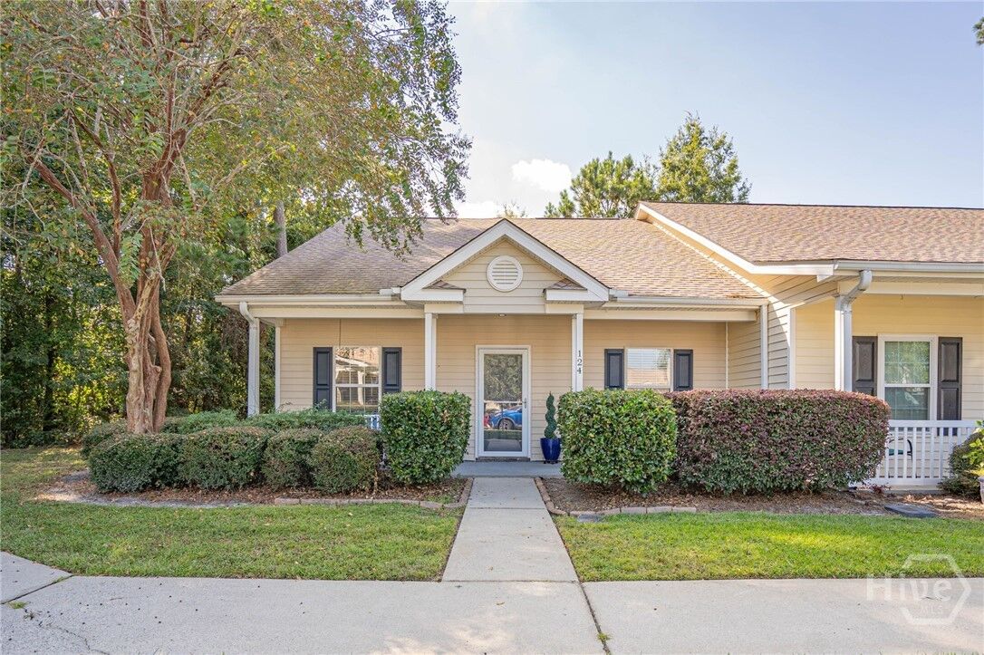 Property Photo:  124 Slate Circle  GA 31419 