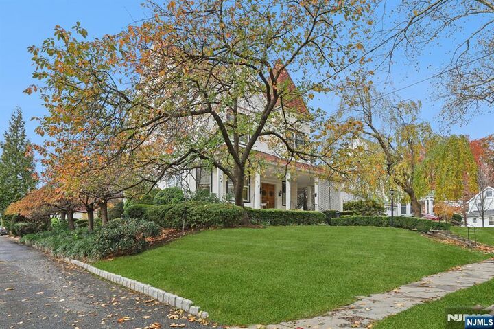 Property Photo:  328 Carmita Avenue  NJ 07070 