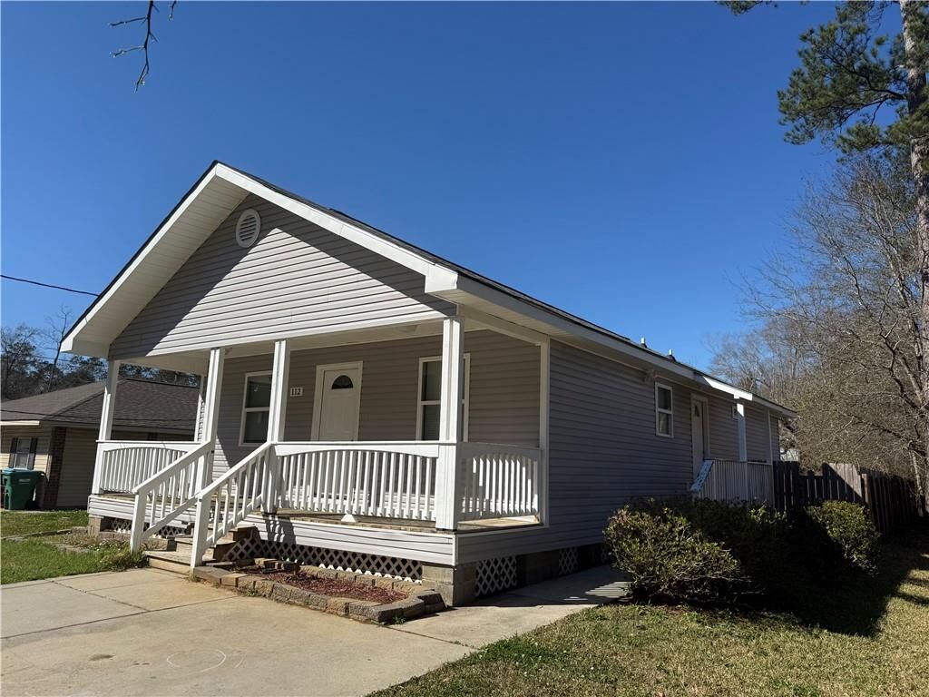 Property Photo: 112 Caroline Drive LA 70401