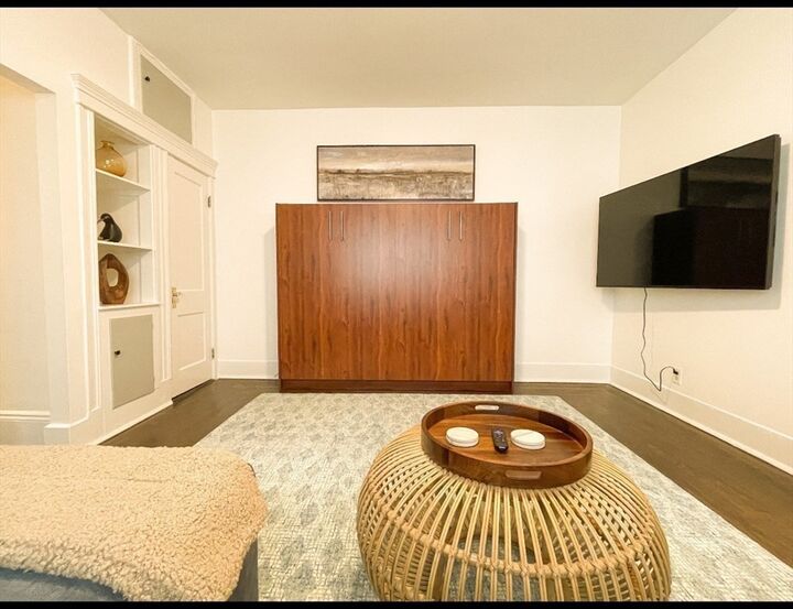 Property Photo:  1870 Commonwealth Avenue 8  MA 02135 