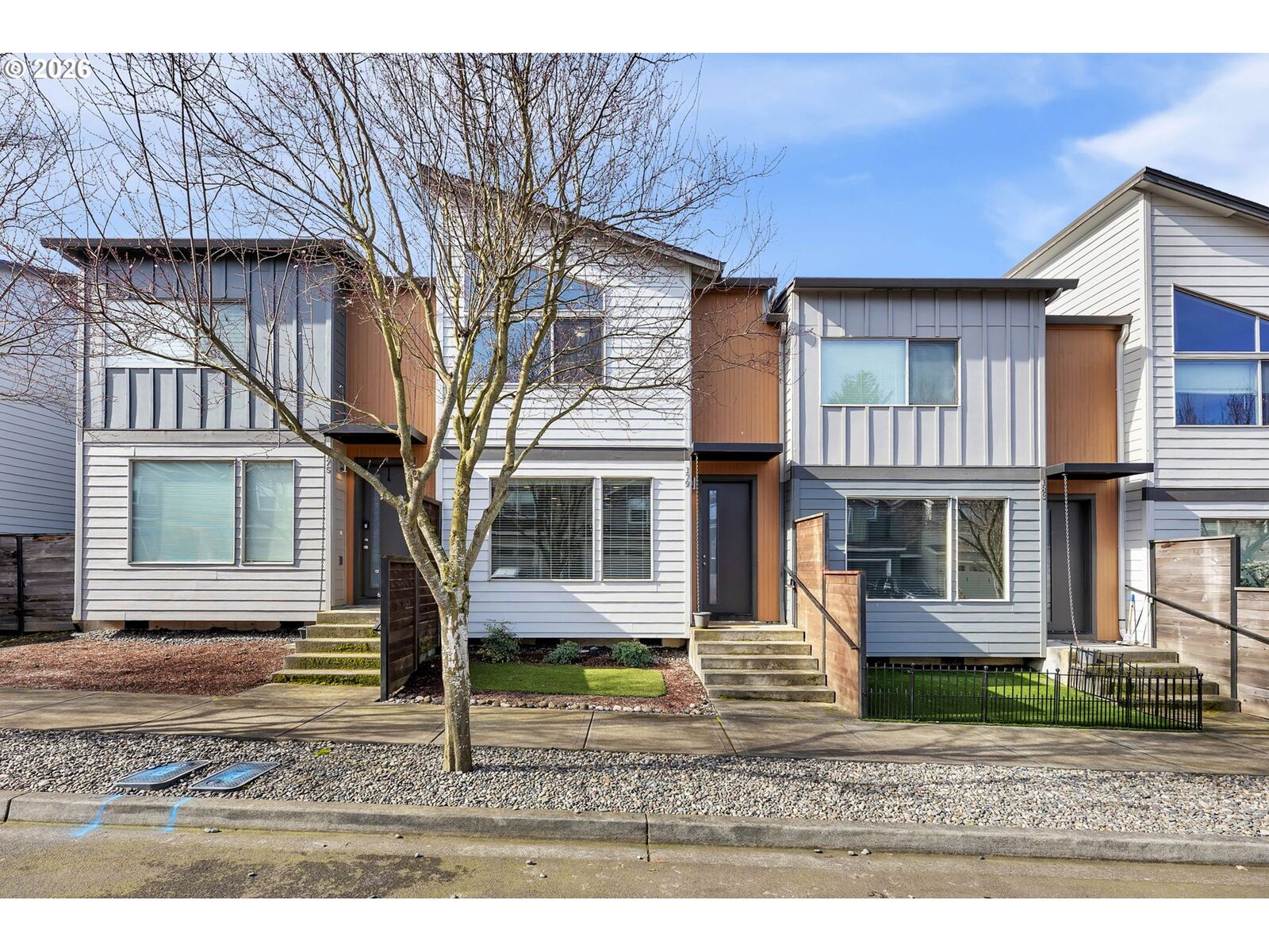 Property Photo: 179 N 44th Pl WA 98642