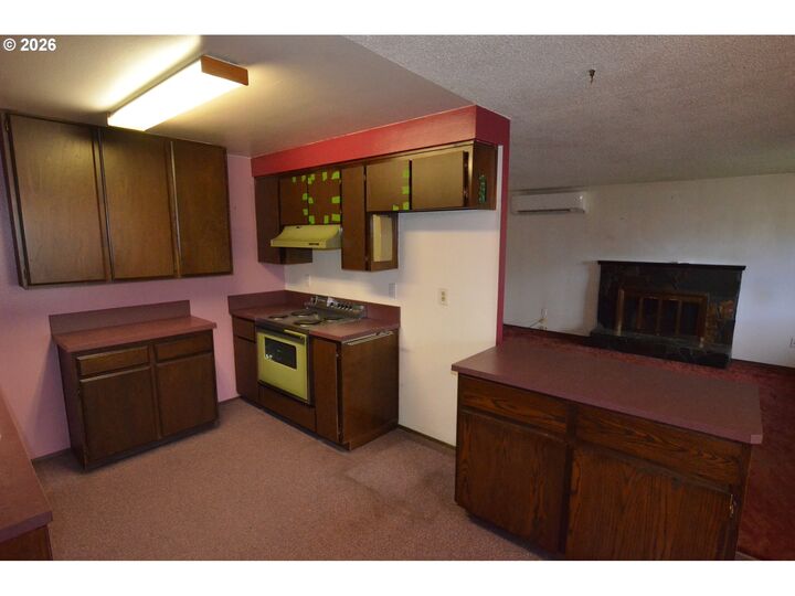 Property Photo:  1685 SW 194th Ave  OR 97003 