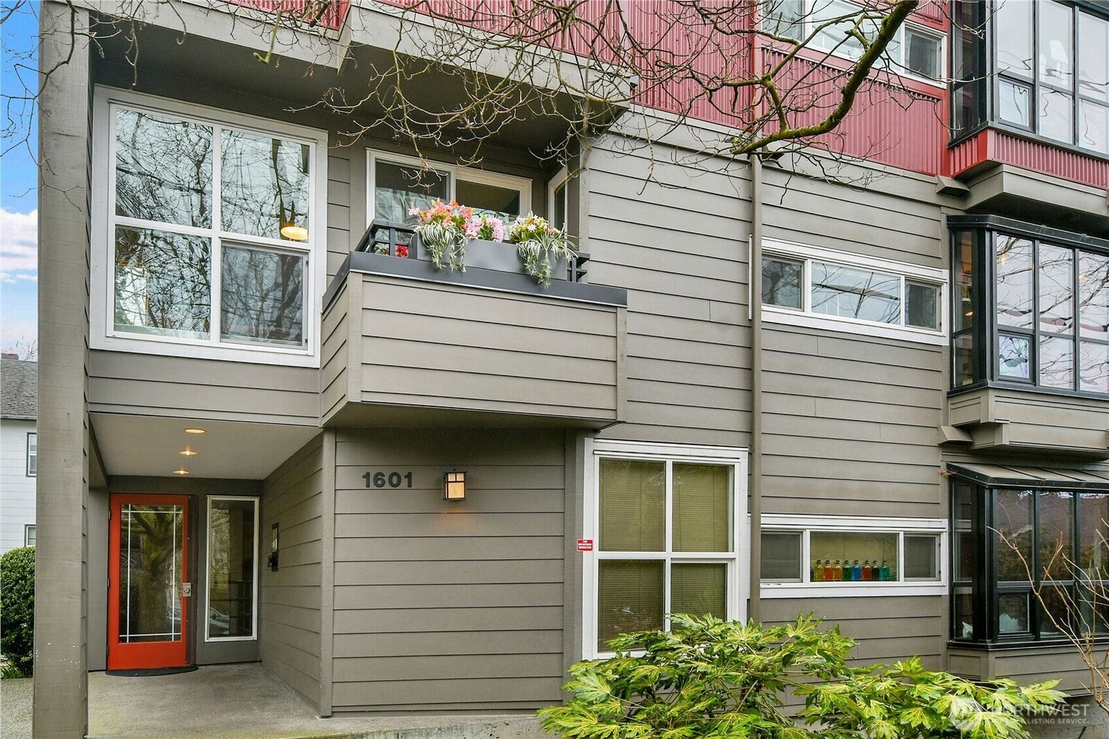 Property Photo:  1601 E Columbia Street 201  WA 98122 