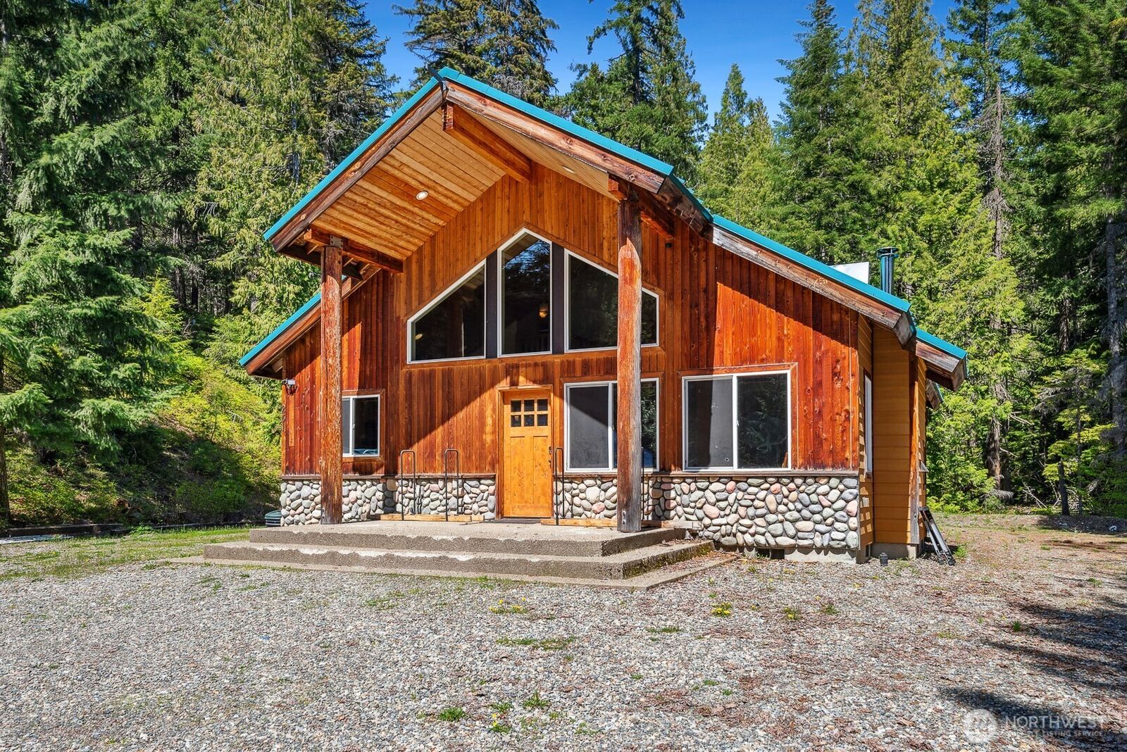Home for sale in Easton: 251 Kachess River Road, Easton, WA 98925