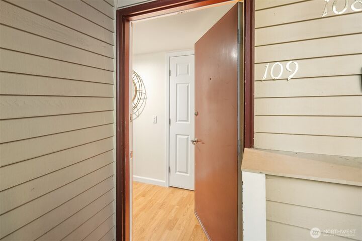 Property Photo:  8652  164th Avenue NE C109  WA 98052 