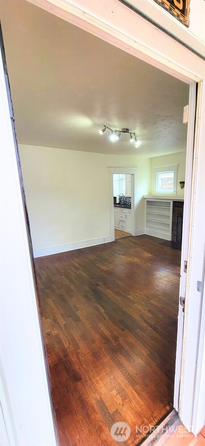 Property Photo:  4833 S D Street  WA 98408 