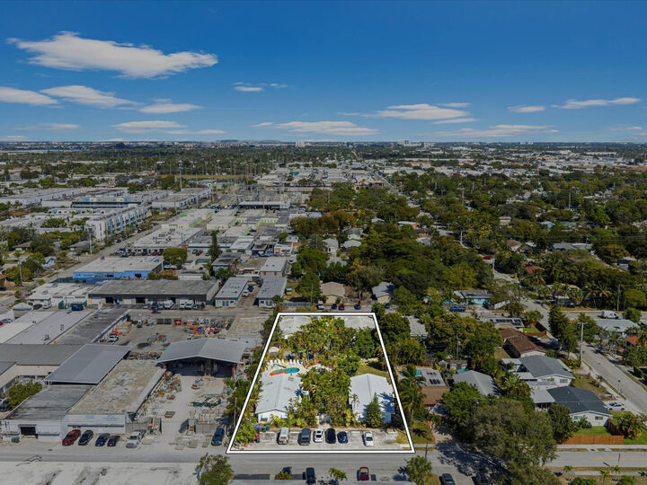 Property Photo:  560-564 NE 34th Street  FL 33334 