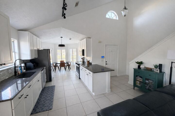 Property Photo: 1718 SW Brisbane Street FL 34984