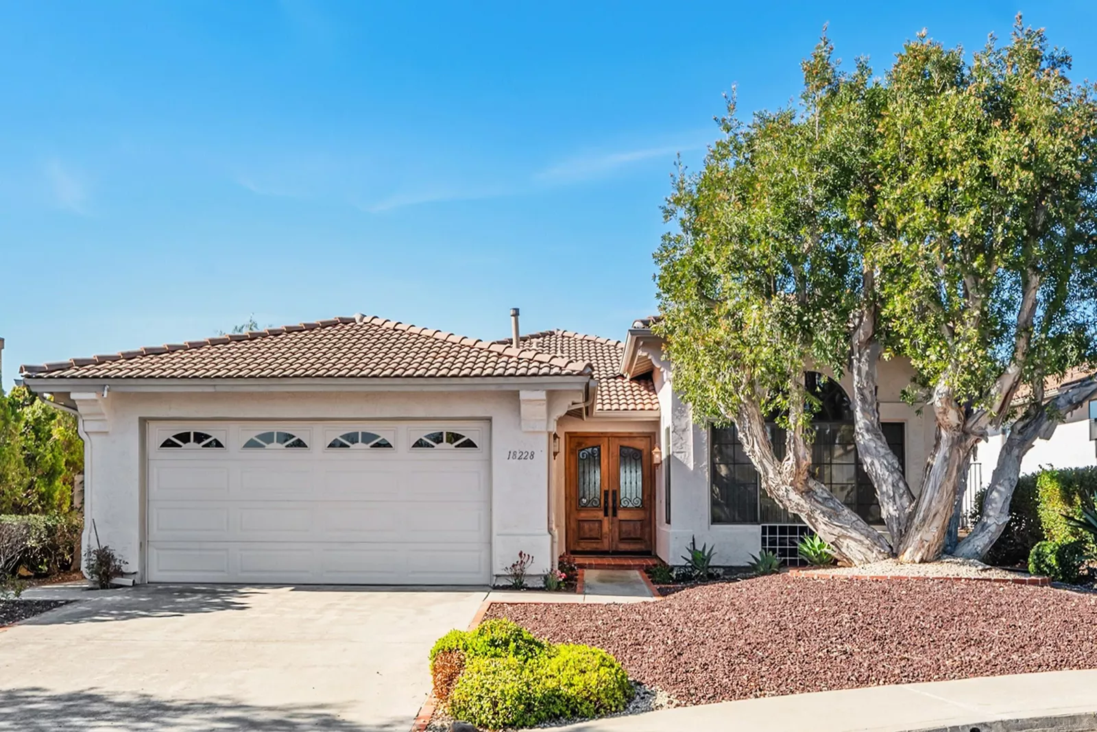 Property Photo: 18228 Corte De Casares CA 92128