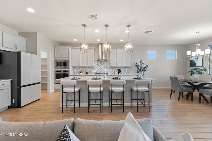 Property Photo:  11587 N Desert Calico Lp  AZ 85742 