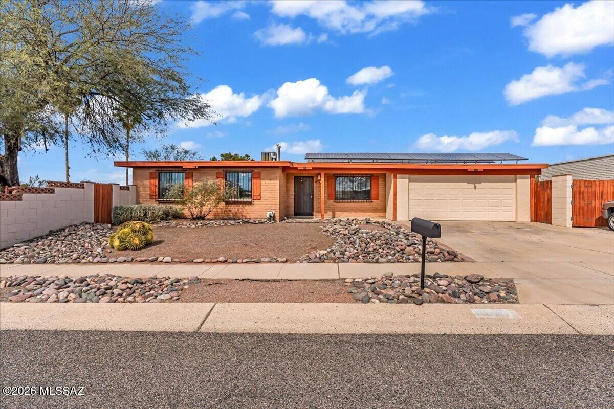 Property Photo: 7141 E Tamara Drive AZ 85730