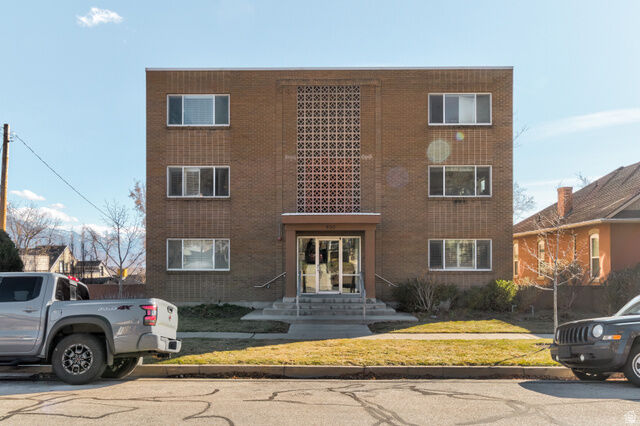 Property Photo:  830 6th Ave 8  UT 84103 