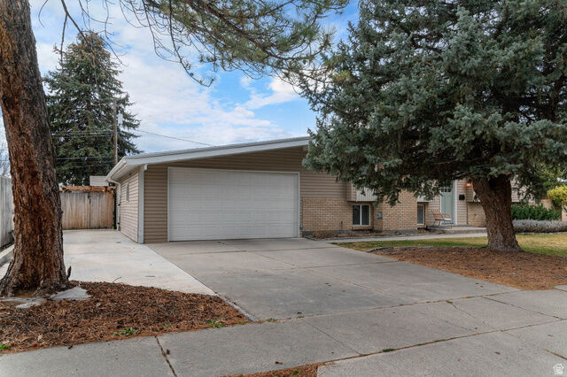 Property Photo:  5500 S Brockway Dr E  UT 84117 