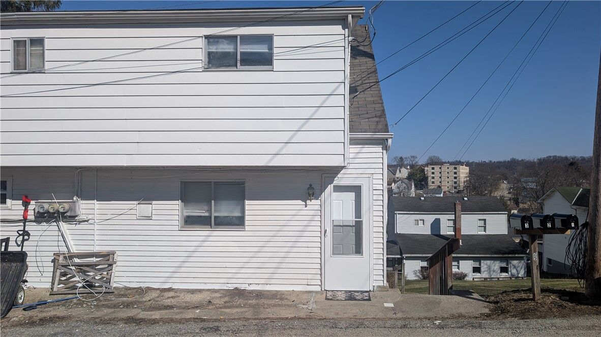 Property Photo:  325 North 2  PA 15057 