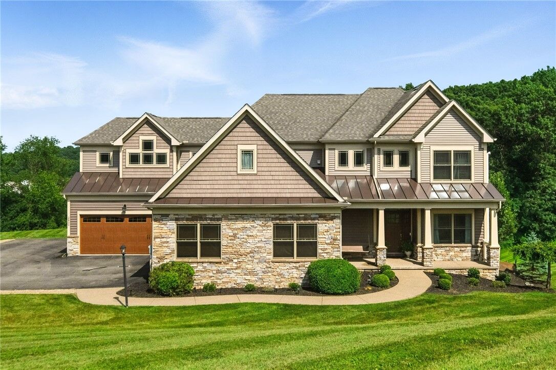 Property Photo:  2800 Cole Rd  PA 15090 