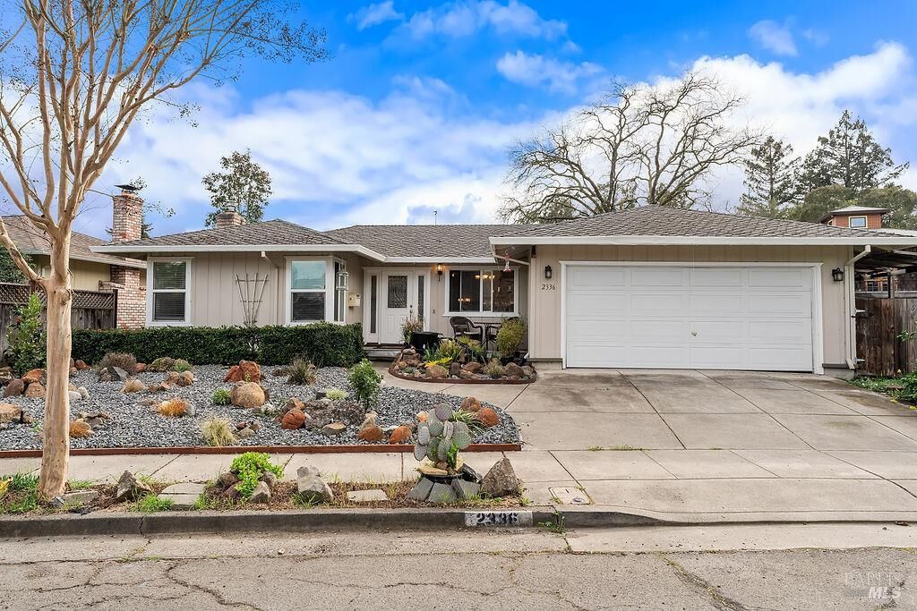 Property Photo: 2336 Greenbriar Way CA 95409