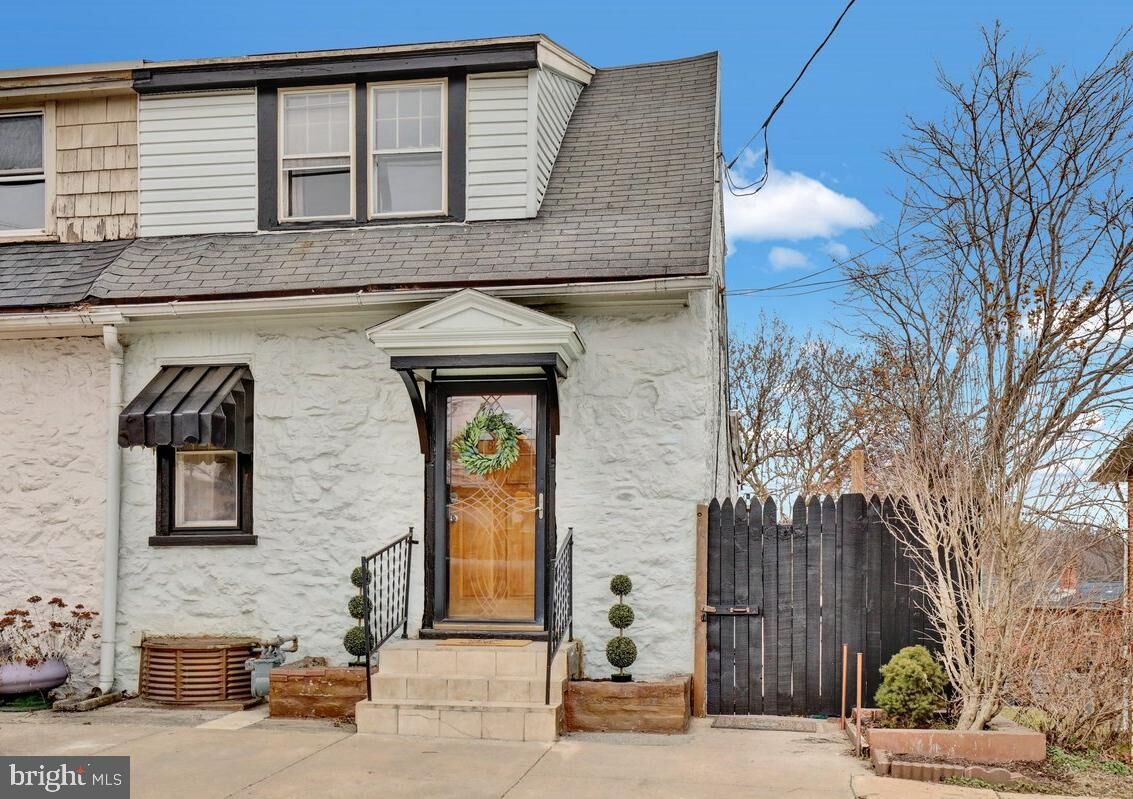 Property Photo: 647 S Franklin Street PA 17602