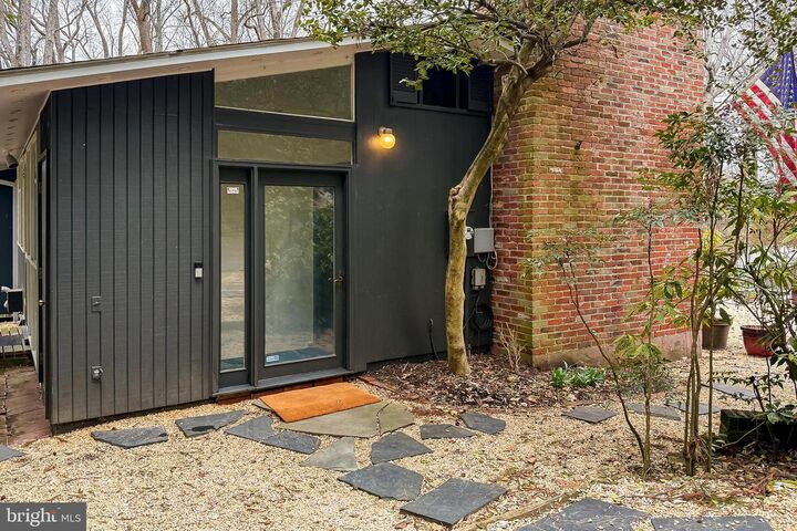 Property Photo:  1812 Drury Lane  VA 22307 