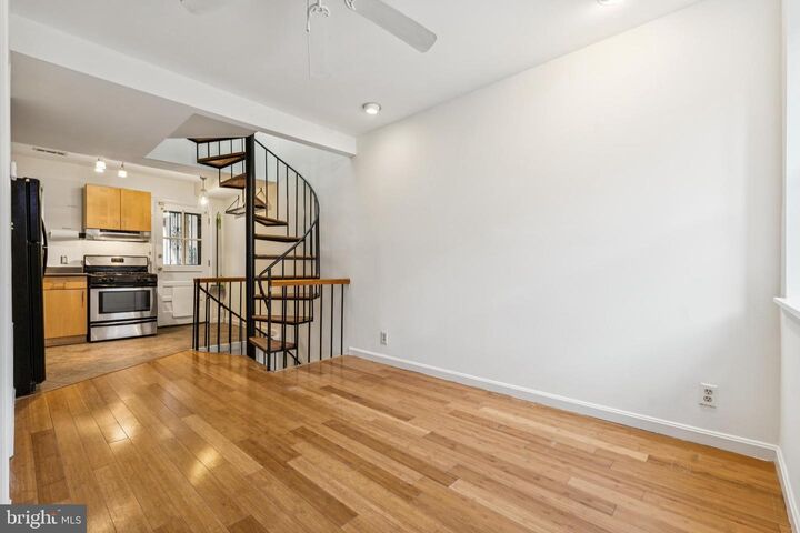 Property Photo:  213 Grindall Street  MD 21230 