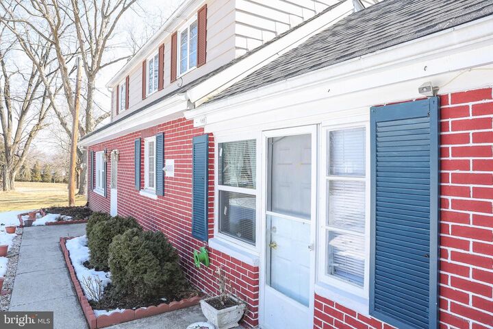 Property Photo:  1024 E Lisburn Road  PA 17055 